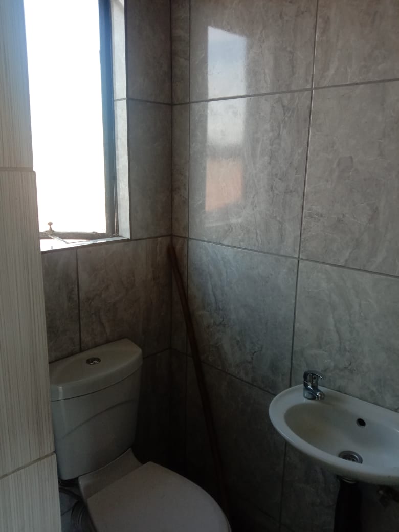 Room for rent in Ebony Park Gauteng. Listed by PropertyCentral