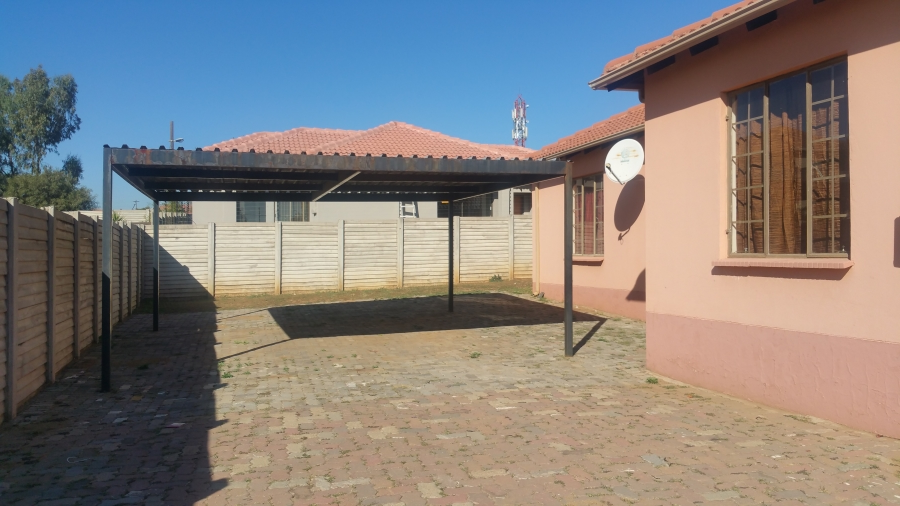To Let 0 Bedroom Property for Rent in Cosmo City Gauteng