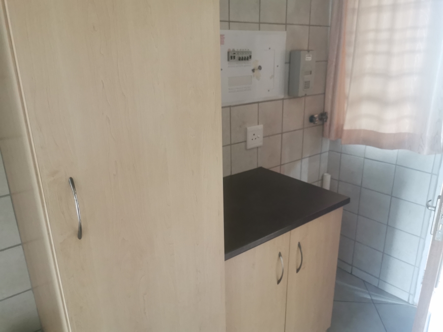 2 Bedroom Property for Sale in Greenhills Gauteng