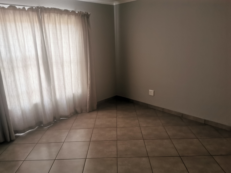 2 Bedroom Property for Sale in Greenhills Gauteng