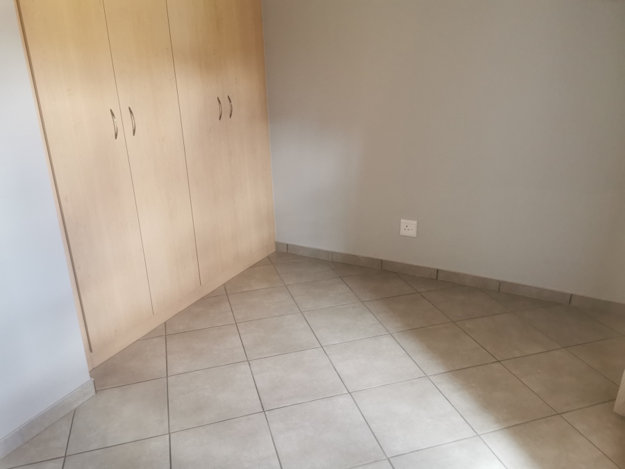 2 Bedroom Property for Sale in Greenhills Gauteng