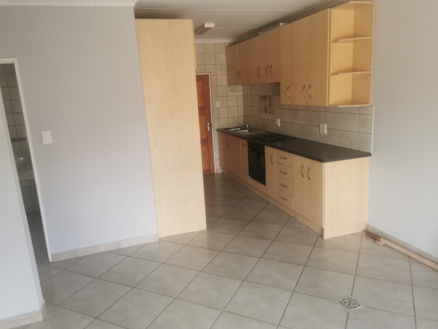 2 Bedroom Property for Sale in Greenhills Gauteng