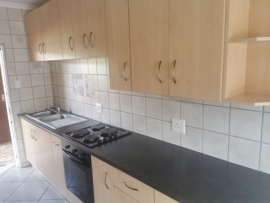 2 Bedroom Property for Sale in Greenhills Gauteng