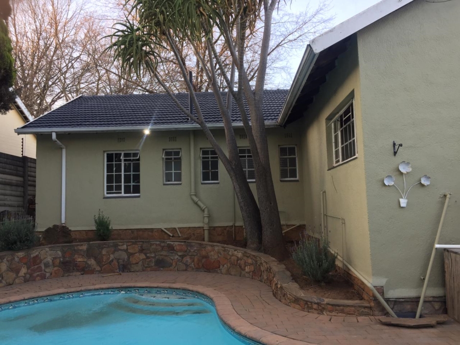 To Let 3 Bedroom Property for Rent in Blairgowrie Gauteng