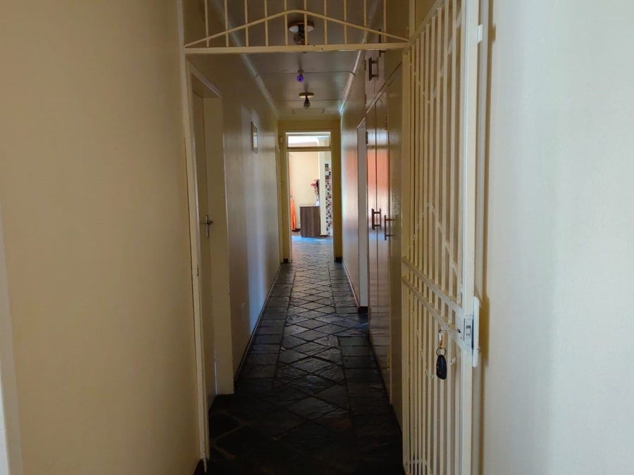 5 Bedroom Property for Sale in Greenhills Gauteng