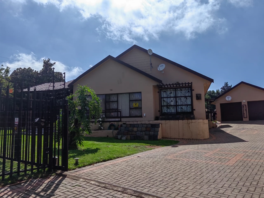 5 Bedroom Property for Sale in Greenhills Gauteng