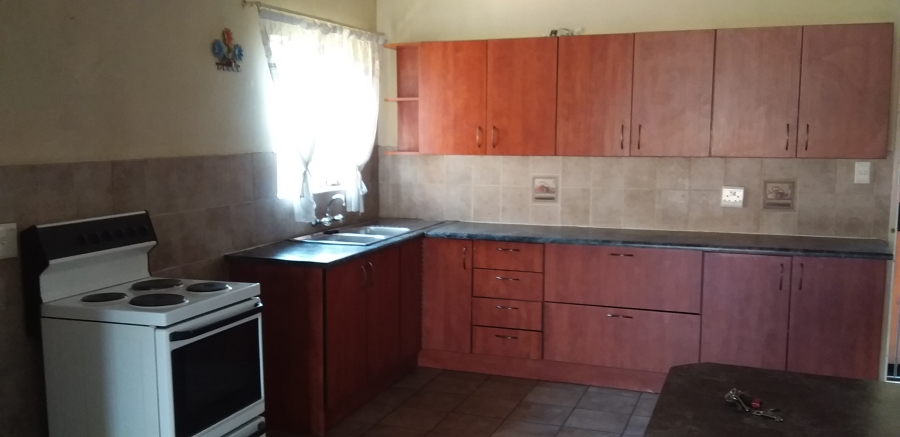 6 Bedroom Property for Sale in Eloffsdal Gauteng