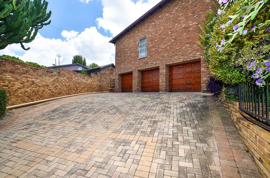 0 Bedroom Property for Sale in Strubensvallei Gauteng