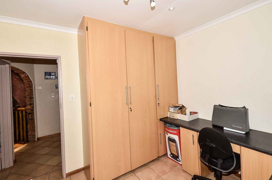 0 Bedroom Property for Sale in Strubensvallei Gauteng