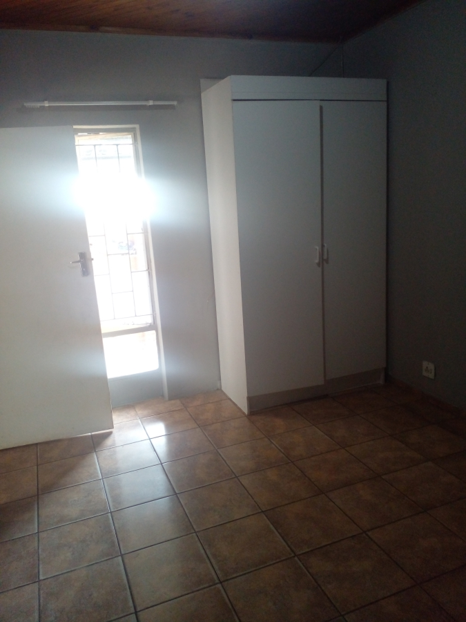 To Let 1 Bedroom Property for Rent in Pretoria Gardens Gauteng