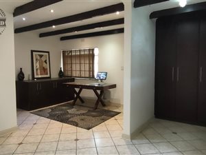 4 Bedroom Property for Sale in Birch Acres Gauteng