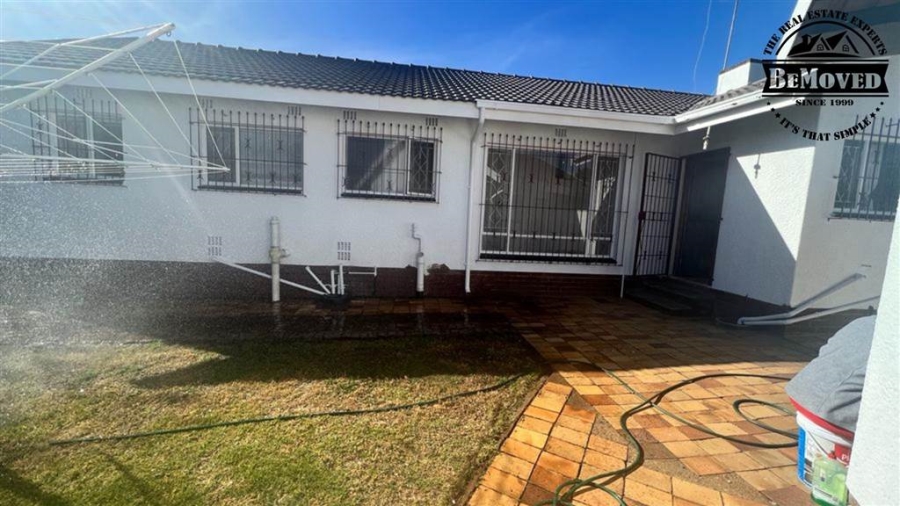 4 Bedroom Property for Sale in Farrarmere Gauteng