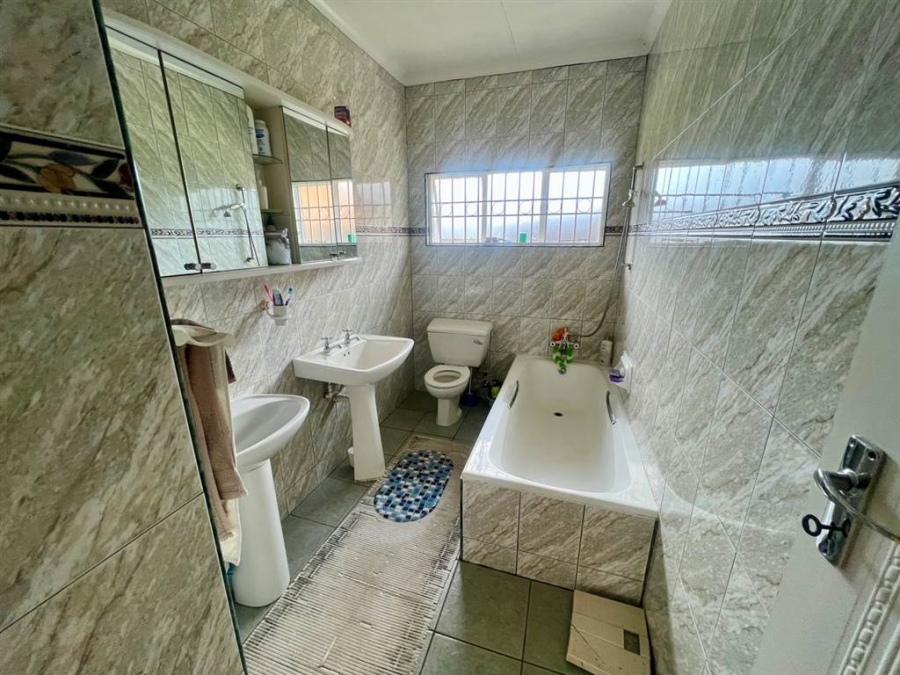 3 Bedroom Property for Sale in Reigerpark Gauteng