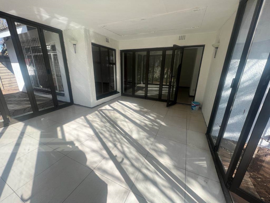 4 Bedroom Property for Sale in Farrarmere Gauteng