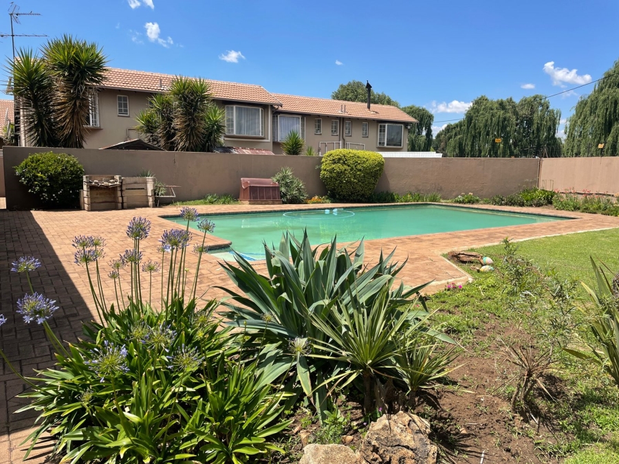 1 Bedroom Property for Sale in Dalpark Gauteng