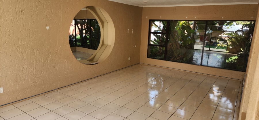 5 Bedroom Property for Sale in Kenmare Gauteng