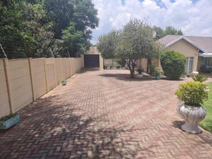 30 Bedroom Property for Sale in Greenhills Gauteng