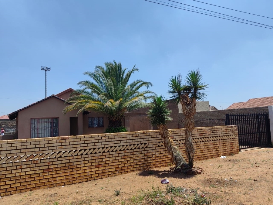 3 Bedroom Property for Sale in Toekomsrus Gauteng