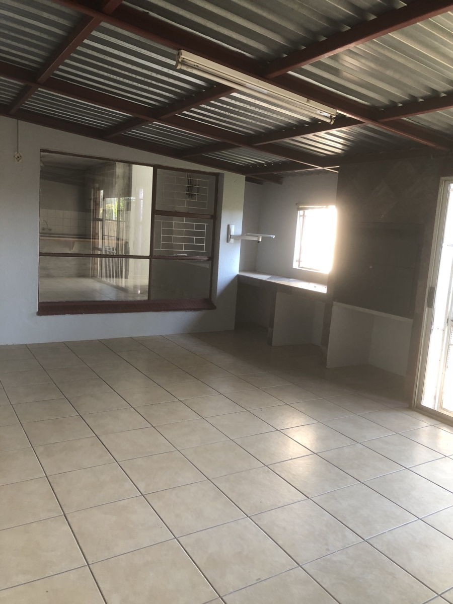 To Let 3 Bedroom Property for Rent in Birchleigh North Ext 3 Gauteng