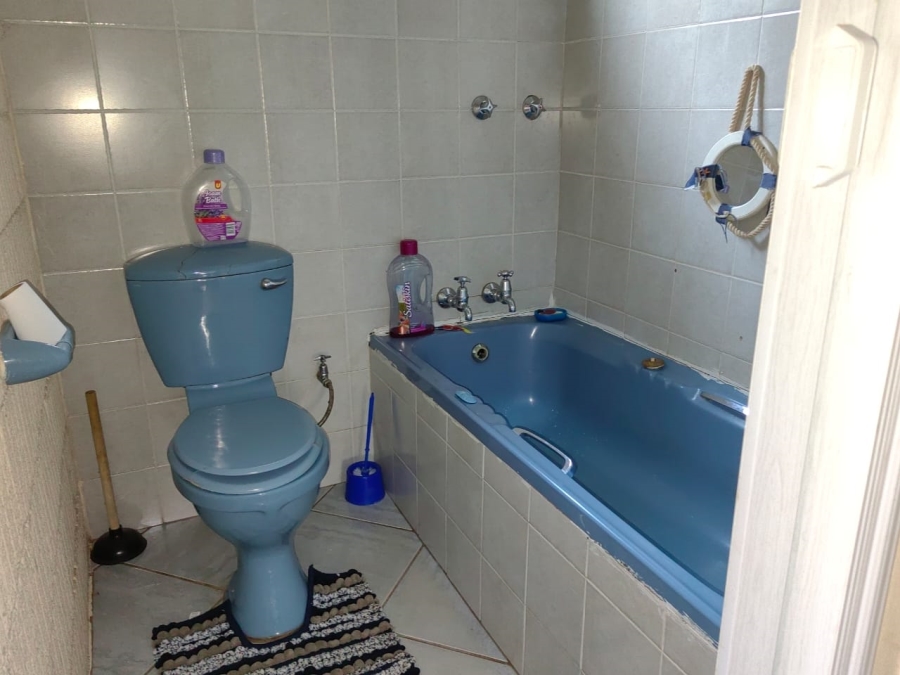 3 Bedroom Property for Sale in Toekomsrus Gauteng