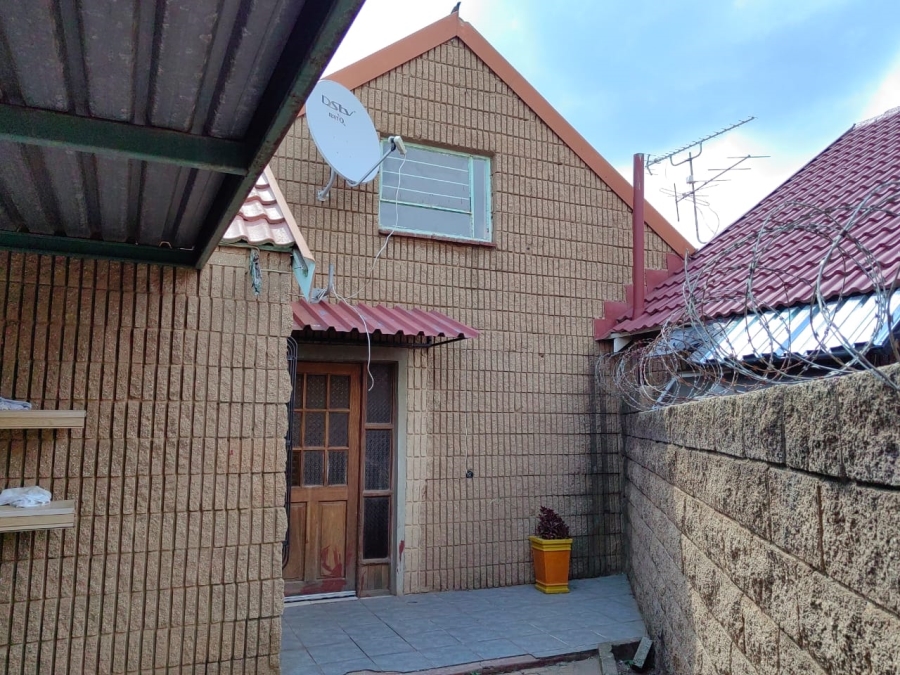 3 Bedroom Property for Sale in Toekomsrus Gauteng