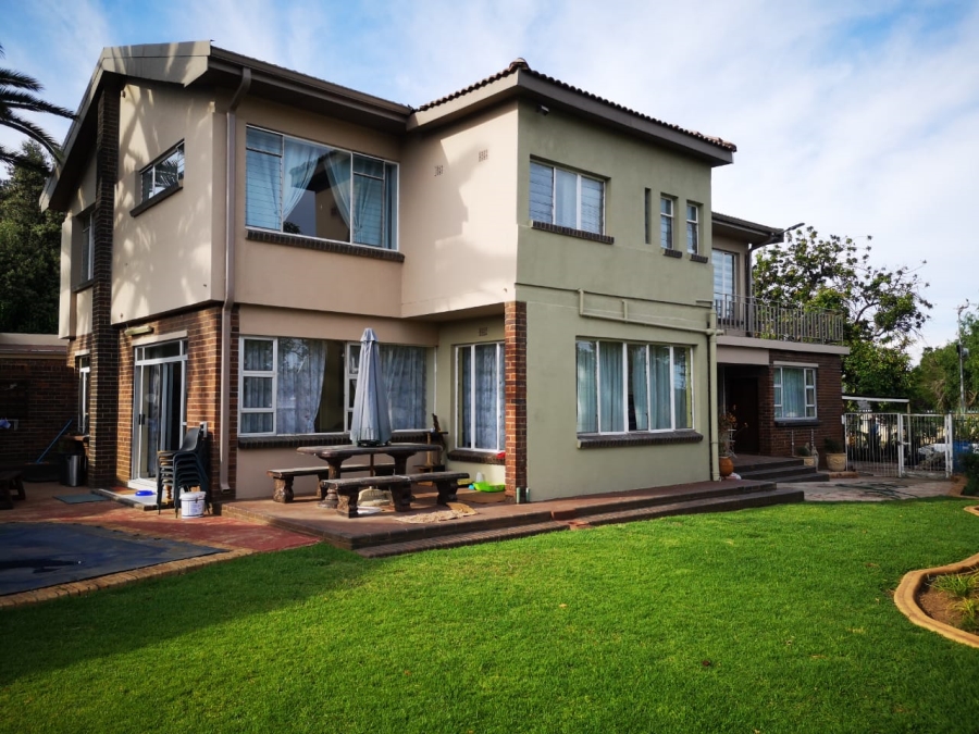 5 Bedroom Property for Sale in Homelake Gauteng