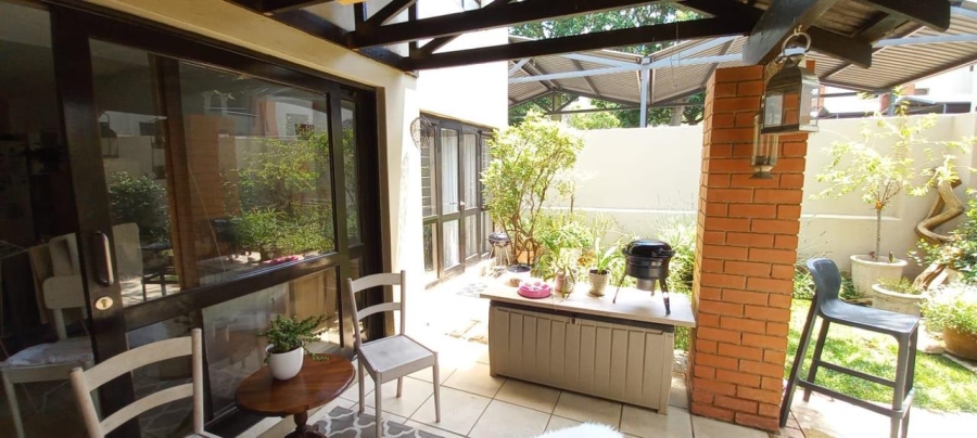 2 Bedroom Property for Sale in Lonehill Gauteng