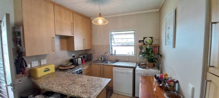 2 Bedroom Property for Sale in Lonehill Gauteng