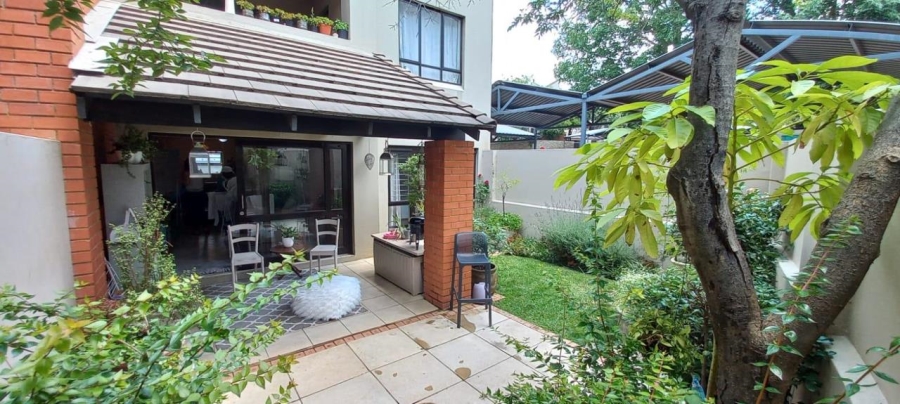 2 Bedroom Property for Sale in Lonehill Gauteng