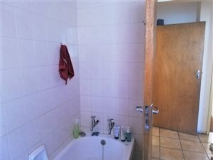 2 Bedroom Property for Sale in Birchleigh Gauteng