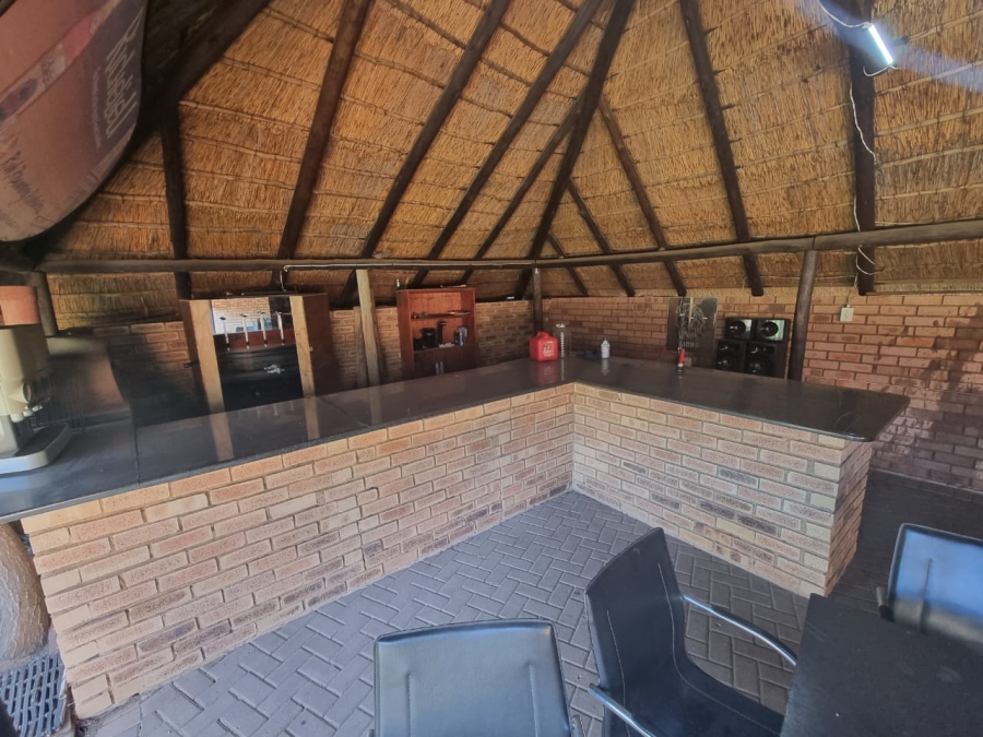 4 Bedroom Property for Sale in Greenhills Gauteng