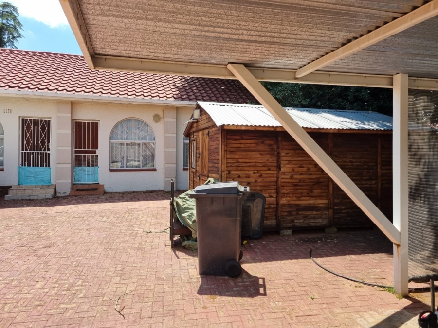 4 Bedroom Property for Sale in Greenhills Gauteng