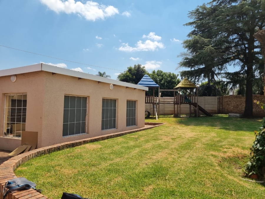 4 Bedroom Property for Sale in Greenhills Gauteng