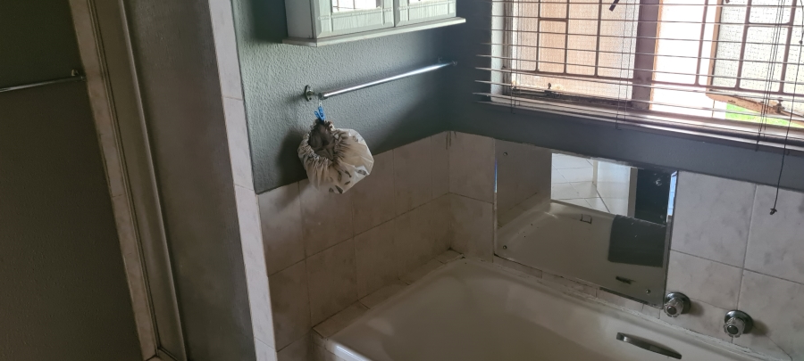 1 Bedroom Property for Sale in Parkdene Gauteng