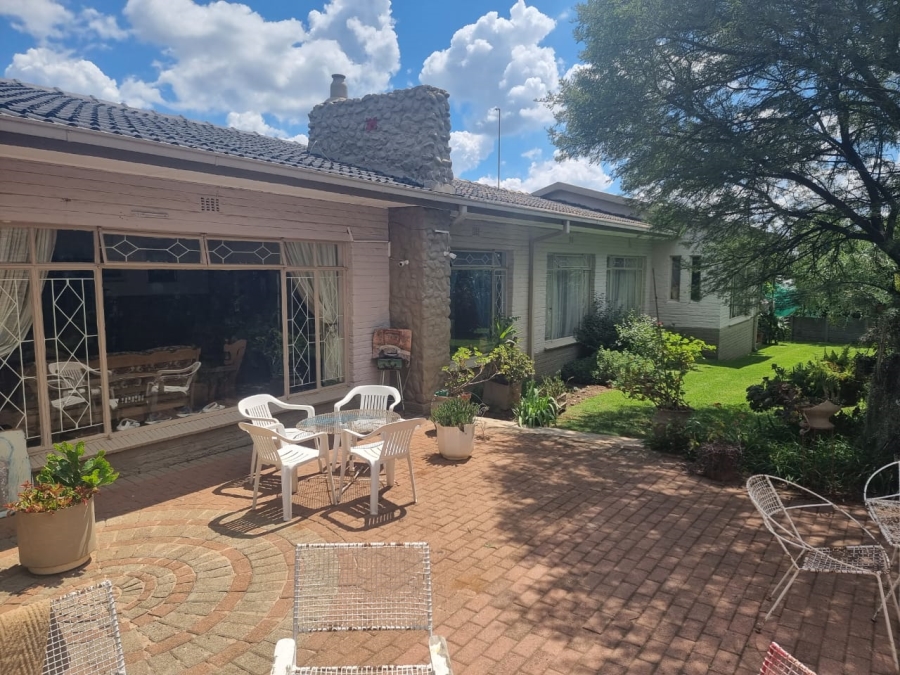 4 Bedroom Property for Sale in Greenhills Gauteng