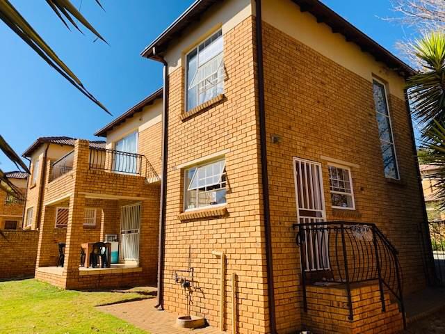 To Let 3 Bedroom Property for Rent in Honeydew Ridge Gauteng