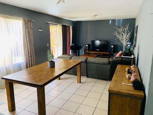 To Let 3 Bedroom Property for Rent in Honeydew Ridge Gauteng