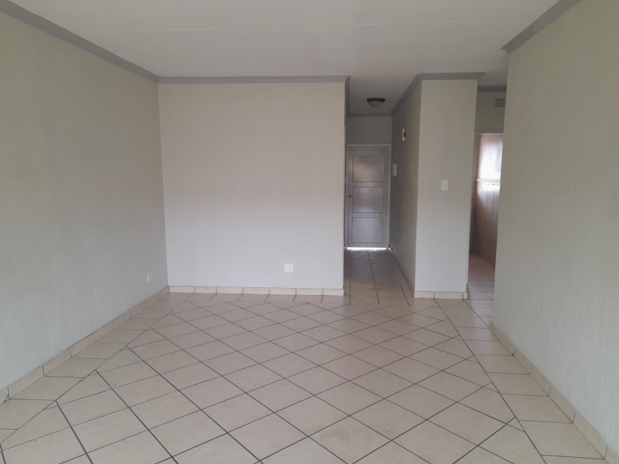 To Let 2 Bedroom Property for Rent in Dayanglen Gauteng