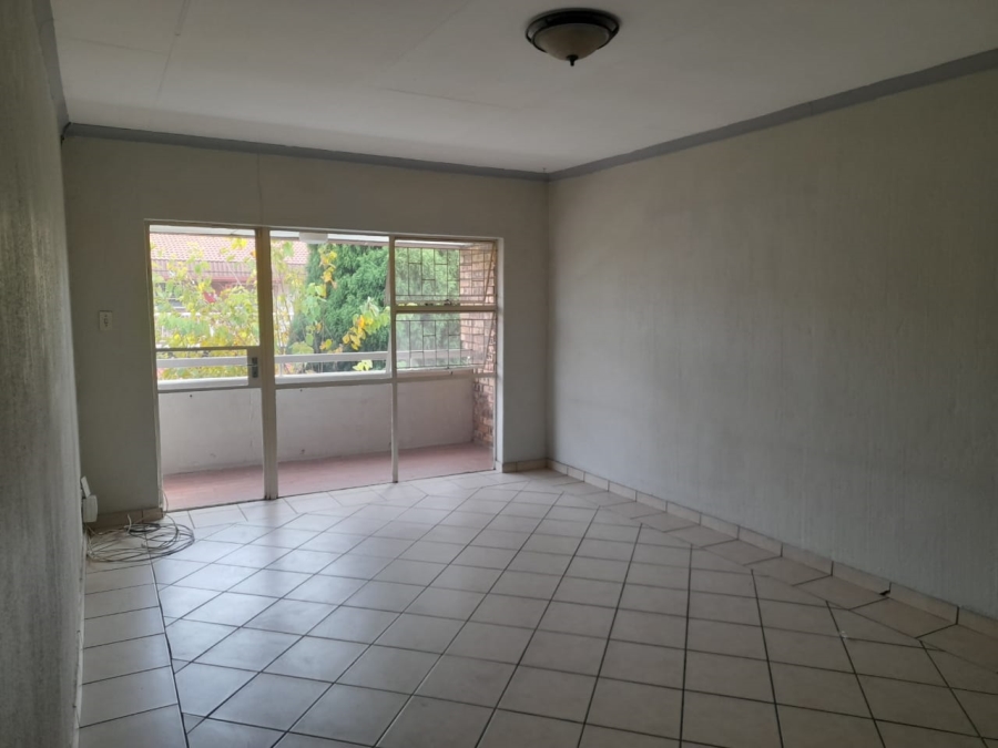 To Let 2 Bedroom Property for Rent in Dayanglen Gauteng