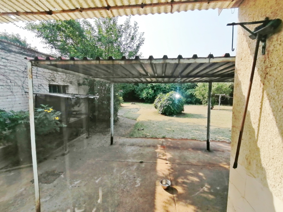 To Let 0 Bedroom Property for Rent in Delville Gauteng