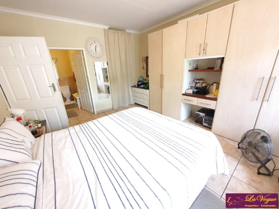4 Bedroom Property for Sale in Die Wilgers Gauteng