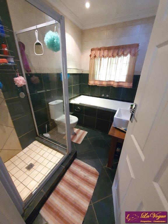 4 Bedroom Property for Sale in Die Wilgers Gauteng