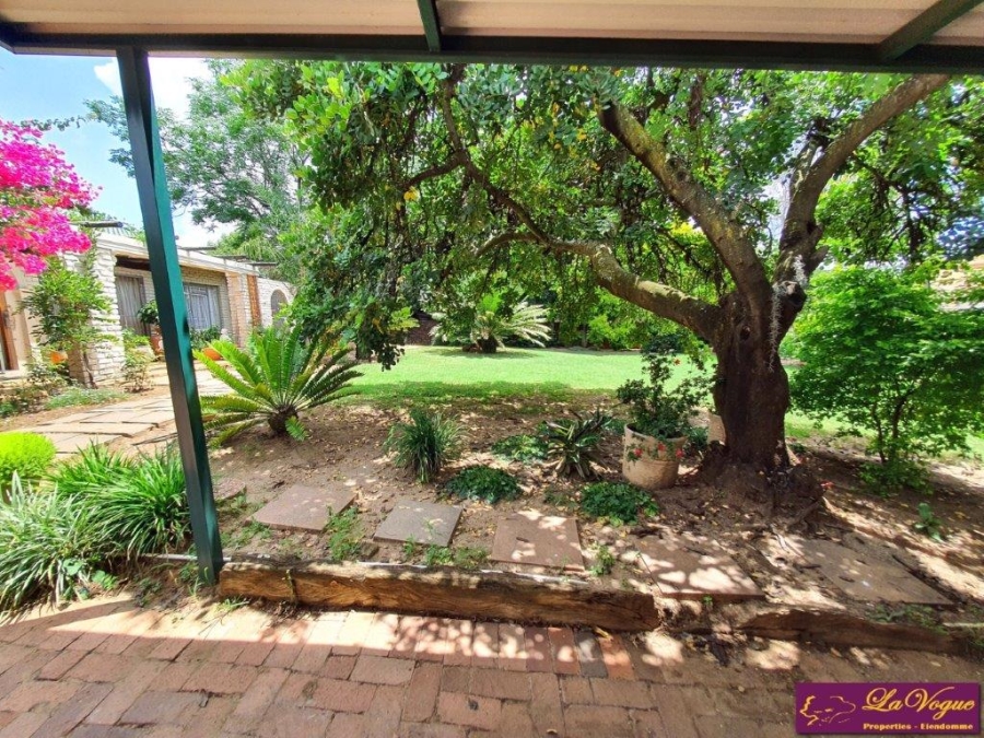 4 Bedroom Property for Sale in Die Wilgers Gauteng