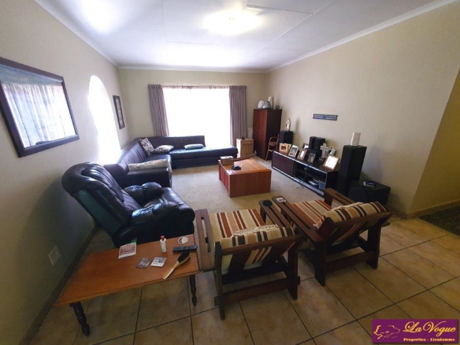 4 Bedroom Property for Sale in Die Wilgers Gauteng