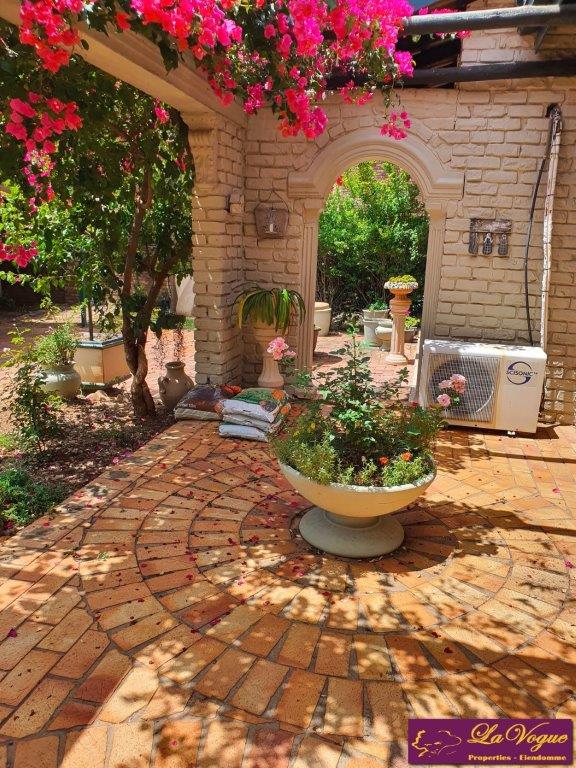 4 Bedroom Property for Sale in Die Wilgers Gauteng