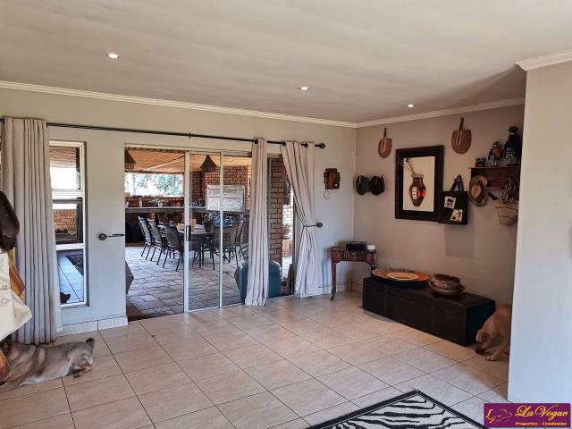 4 Bedroom Property for Sale in Waterkloof Heights Gauteng