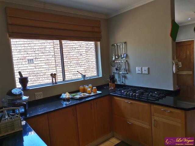 4 Bedroom Property for Sale in Waterkloof Heights Gauteng
