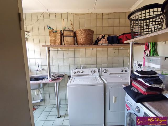 4 Bedroom Property for Sale in Waterkloof Heights Gauteng