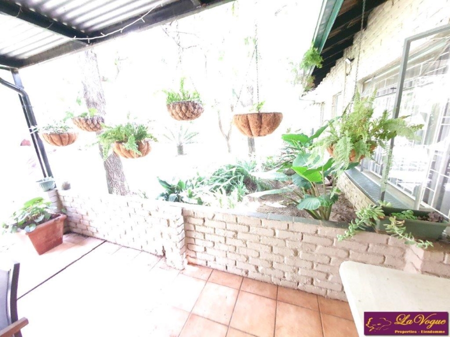 4 Bedroom Property for Sale in Die Wilgers Gauteng