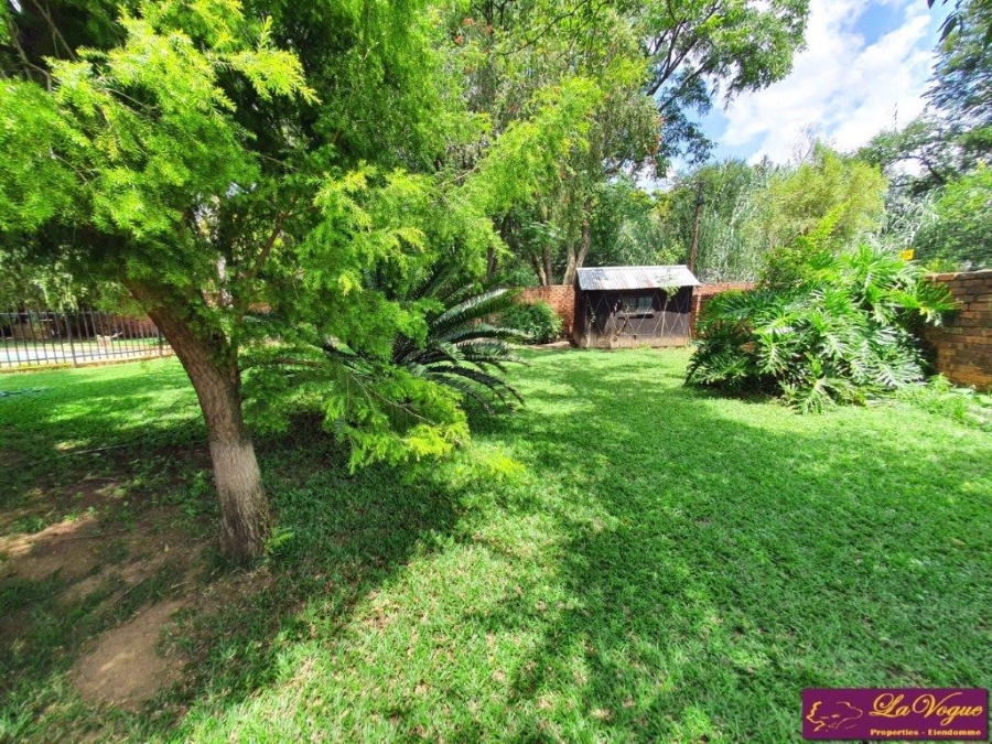 4 Bedroom Property for Sale in Die Wilgers Gauteng